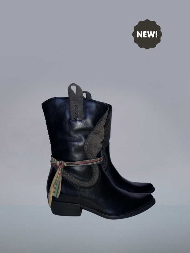 "Felmini" Stylish women’s western style Boots. Quality leather uppers and 100% hand made in Portugal.