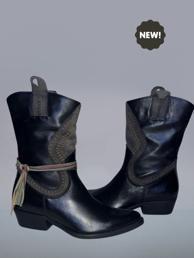 "Felmini" Stylish women’s western style Boots. Quality leather uppers and 100% hand made in Portugal.